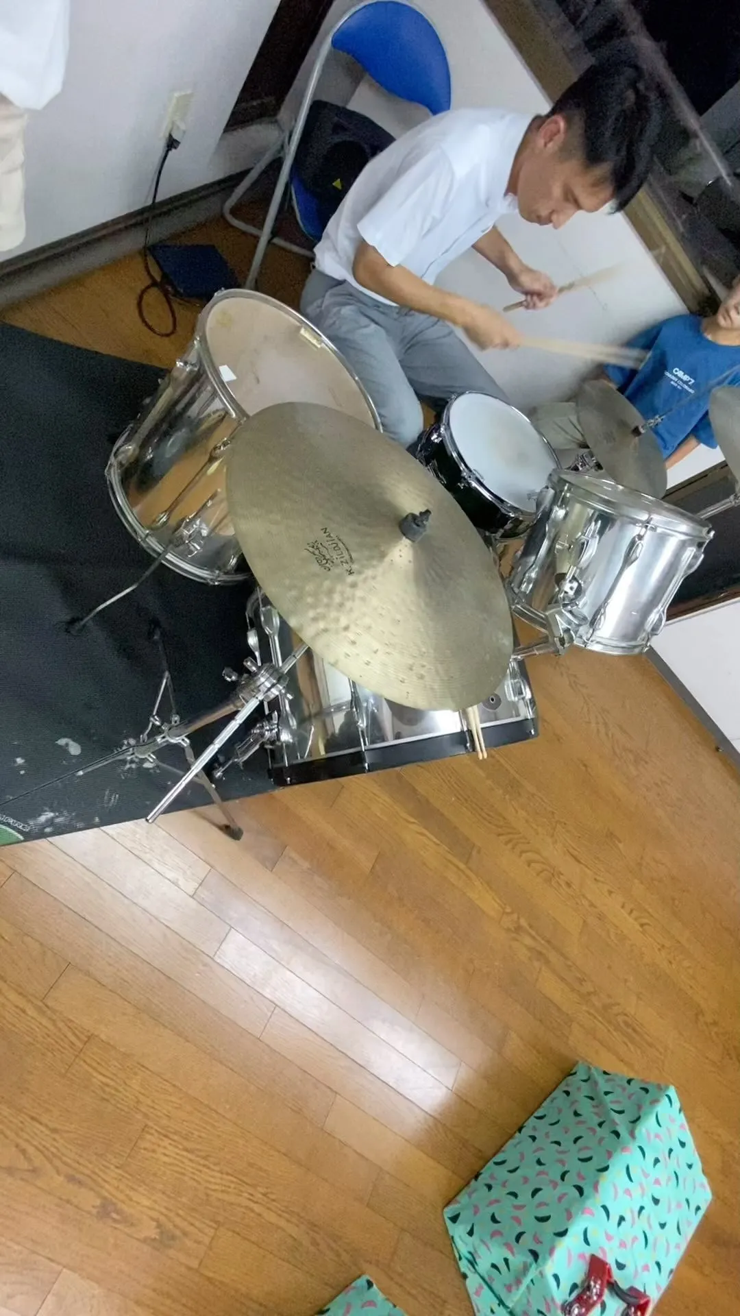 ドラムレッスン　ドラム教室　音楽教室