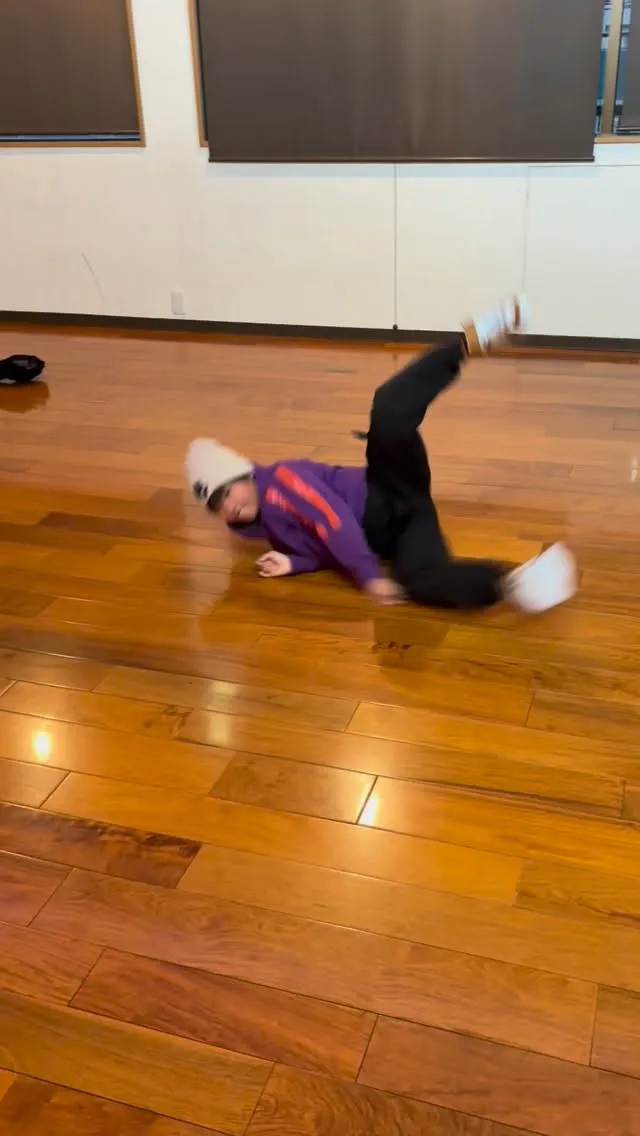 ブレイクダンス　ブレイキン
