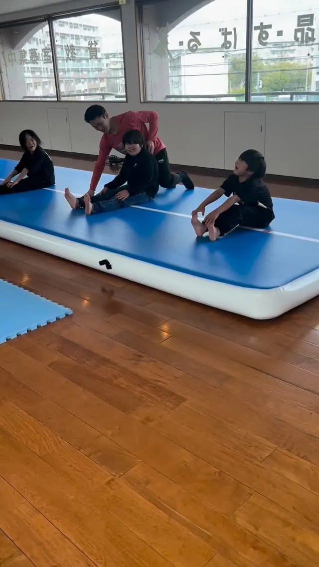 アクロバット教室　体操教室